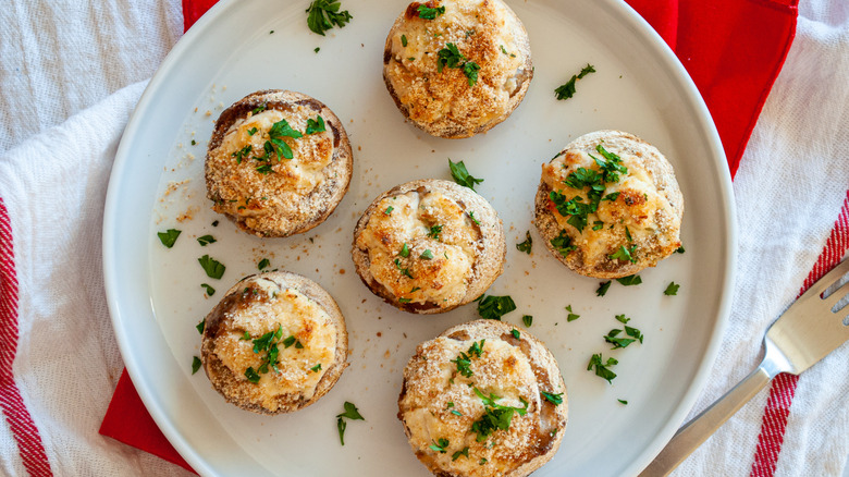 stuffed mushrooms with parsley