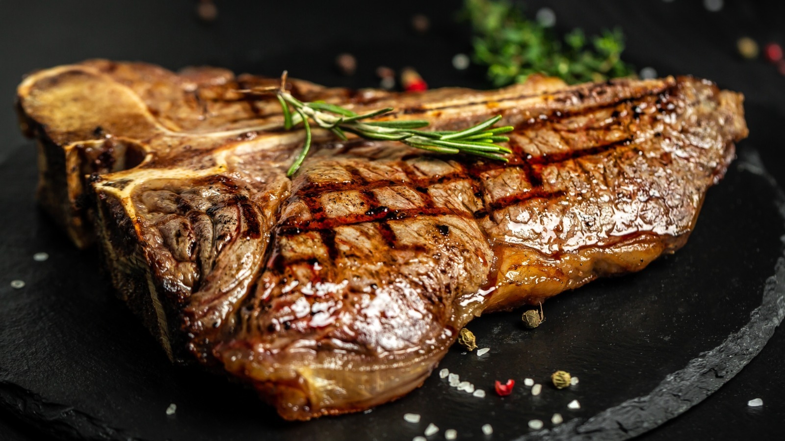 How To Fix The Biggest Problem With Grilling T-bone Steak