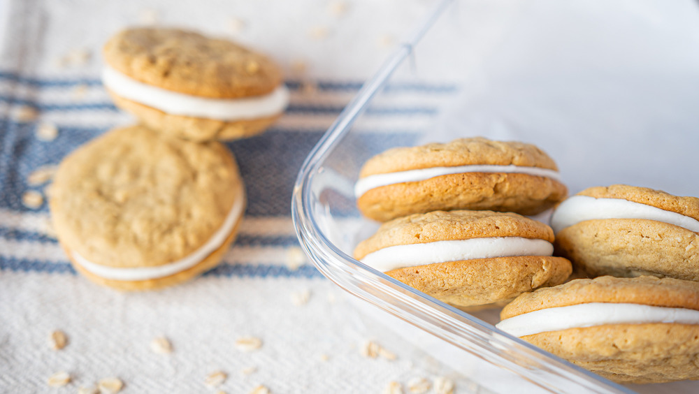 cookies in tupperware container