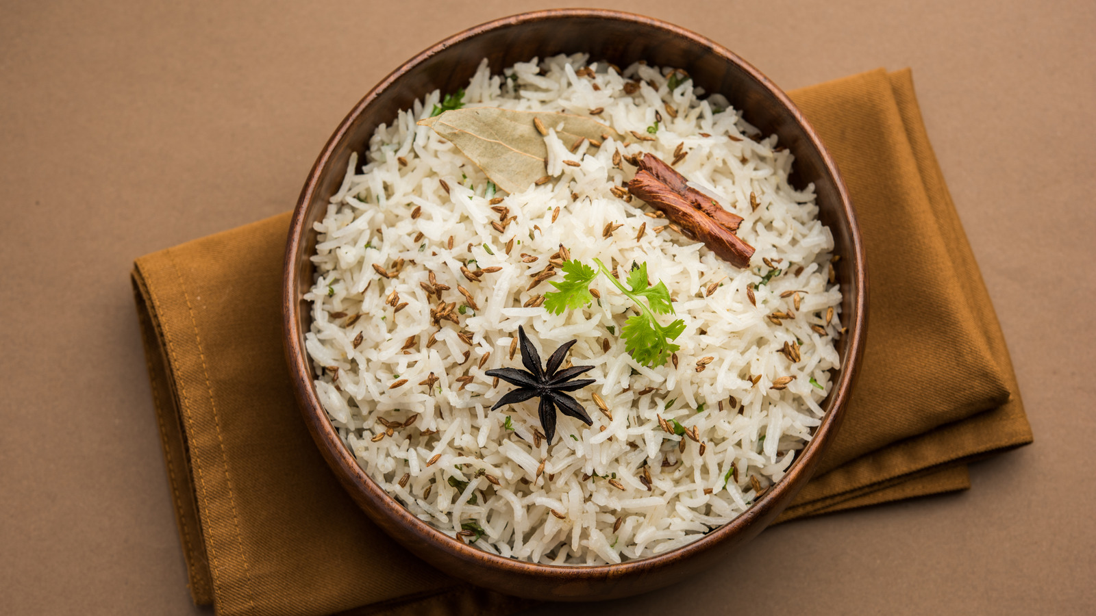 https://www.mashed.com/img/gallery/how-to-make-basmati-rice-fluffier-according-to-reddit/l-intro-1647700696.jpg