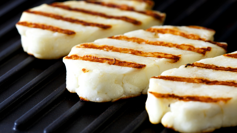 halloumi on grill