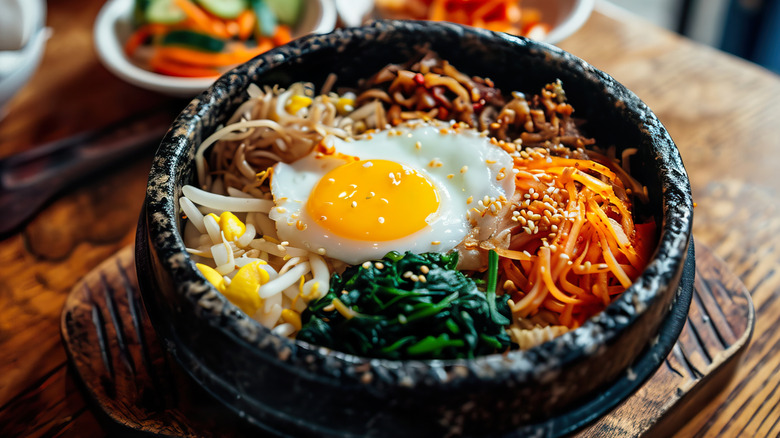 Bibimbap in dolsot