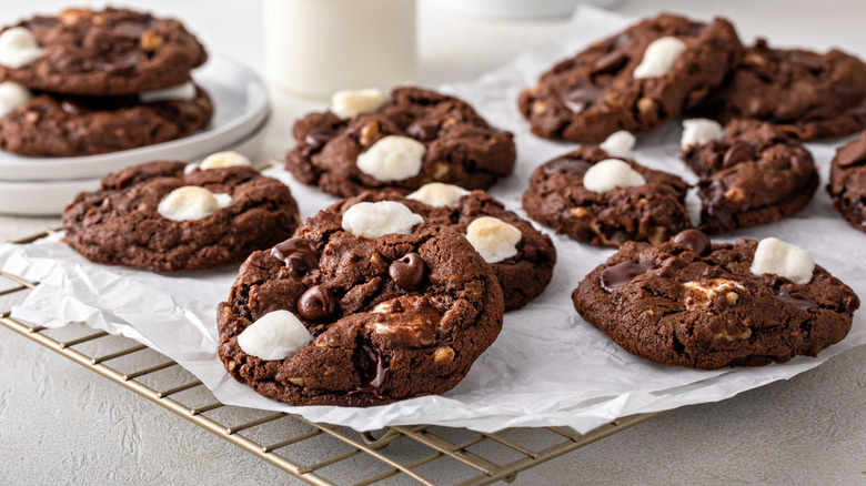 hot chocolate cookies on a cooling rack