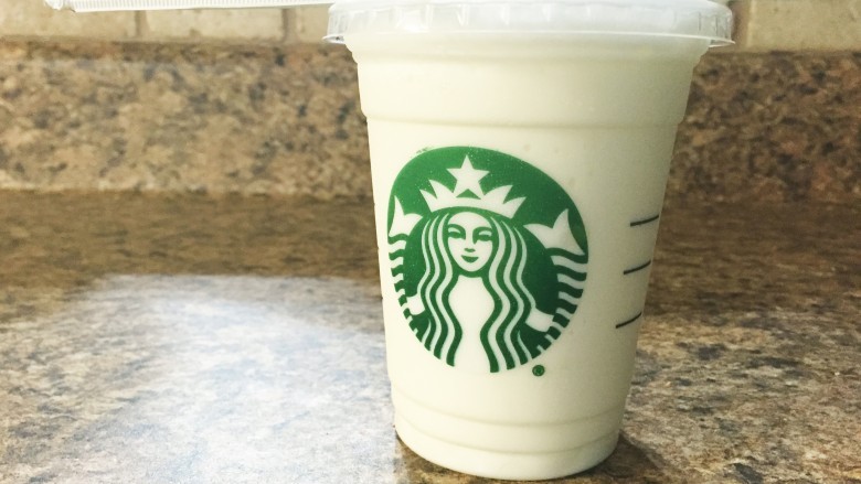 Making Starbucks unicorn frappuccino