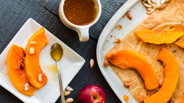 squash with honey and nuts