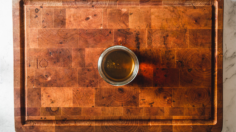 apple cider vinegar in a jar