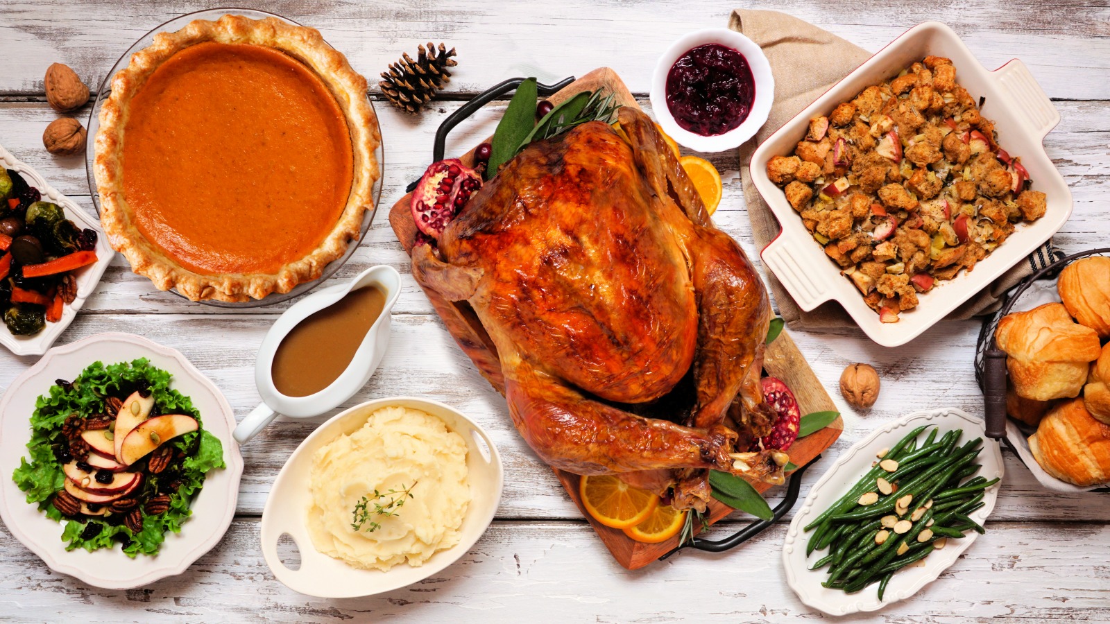 Thanksgiving turkey remove from fridge before cooking