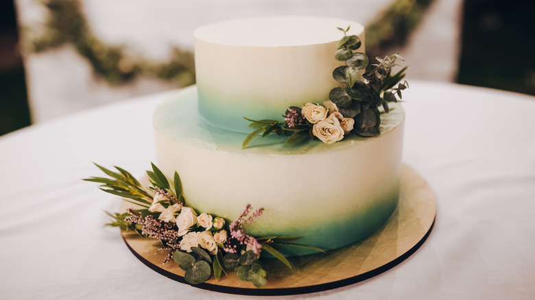 Simple tiered cake with florals