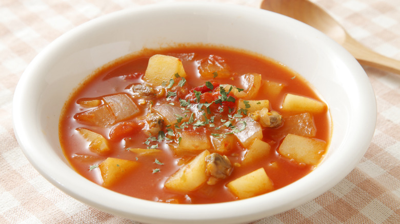 Manhattan clam chowder