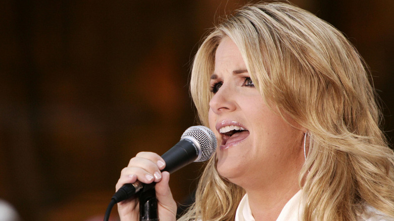 Trisha Yearwood singing