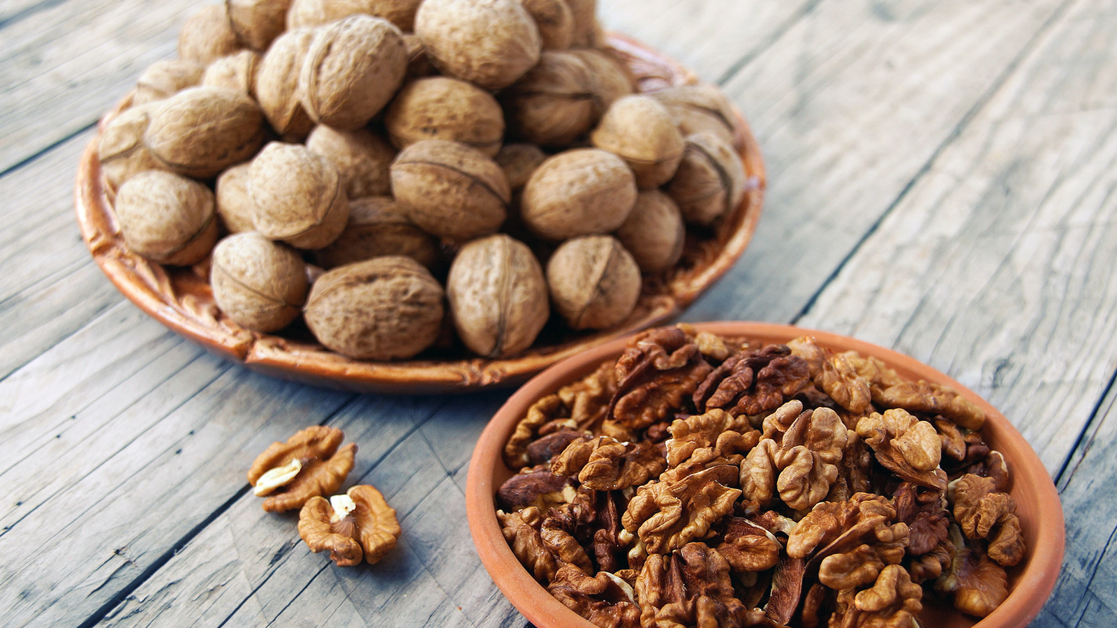 How Walnuts Could Help Remove Scratches From Wood