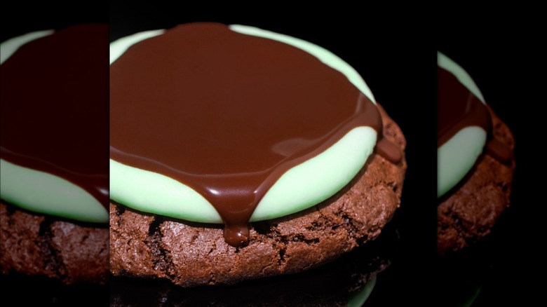 Crumbl mint brownie cookie