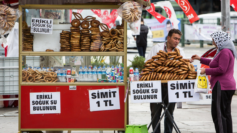 Simit vendor