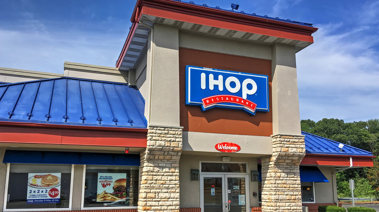 ihop restaurant exterior