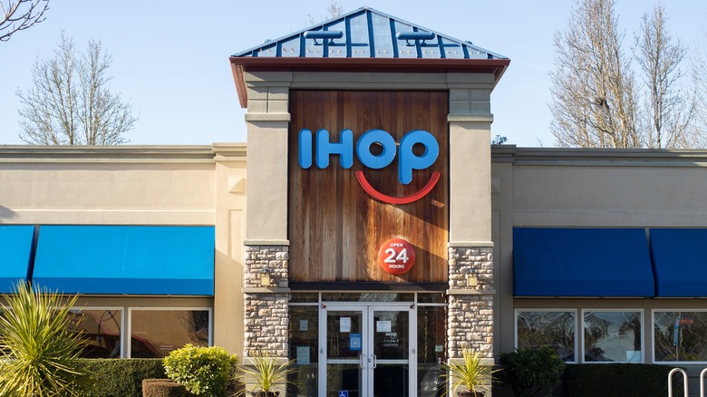 IHOP storefront