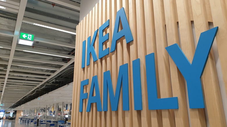 IKEA Family sign in store