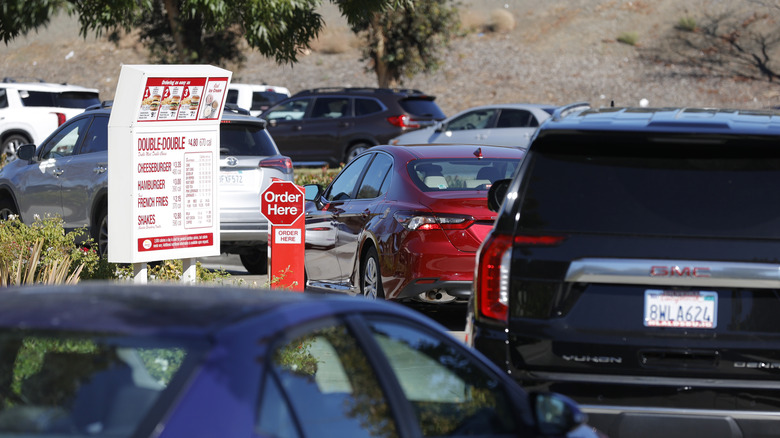 cars in In-N-Out drive-thru line