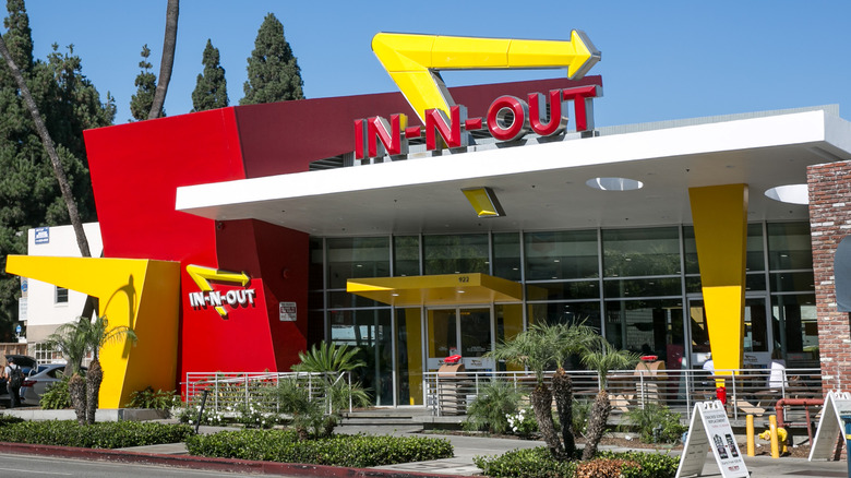 An In-N-Out storefront