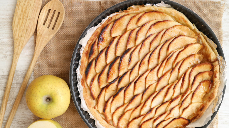 Apple tart puff pastry