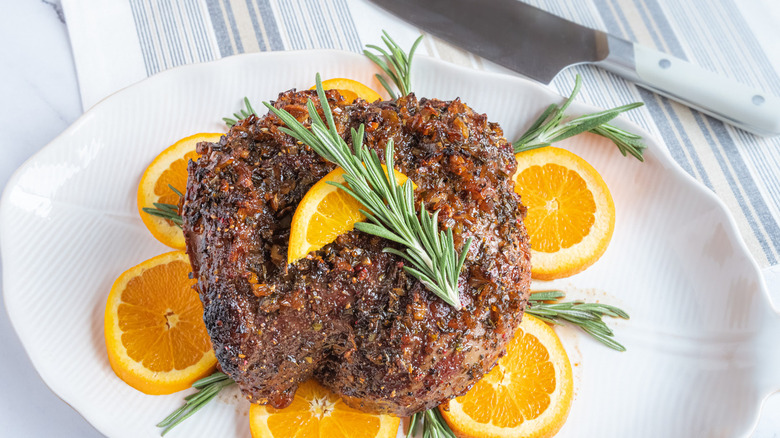 beef tenderloin with oranges