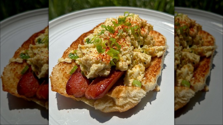 A breakfast hot dog