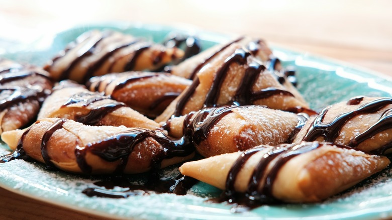 Samosas drizzled with chocolate