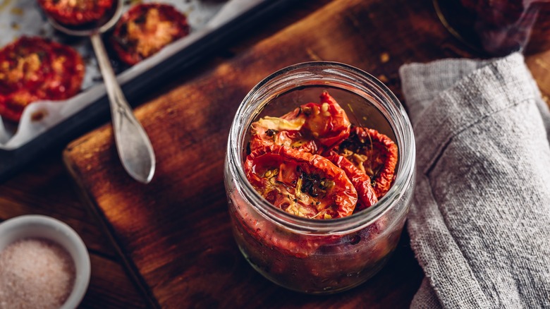 Sun-dried tomatoes with oregano