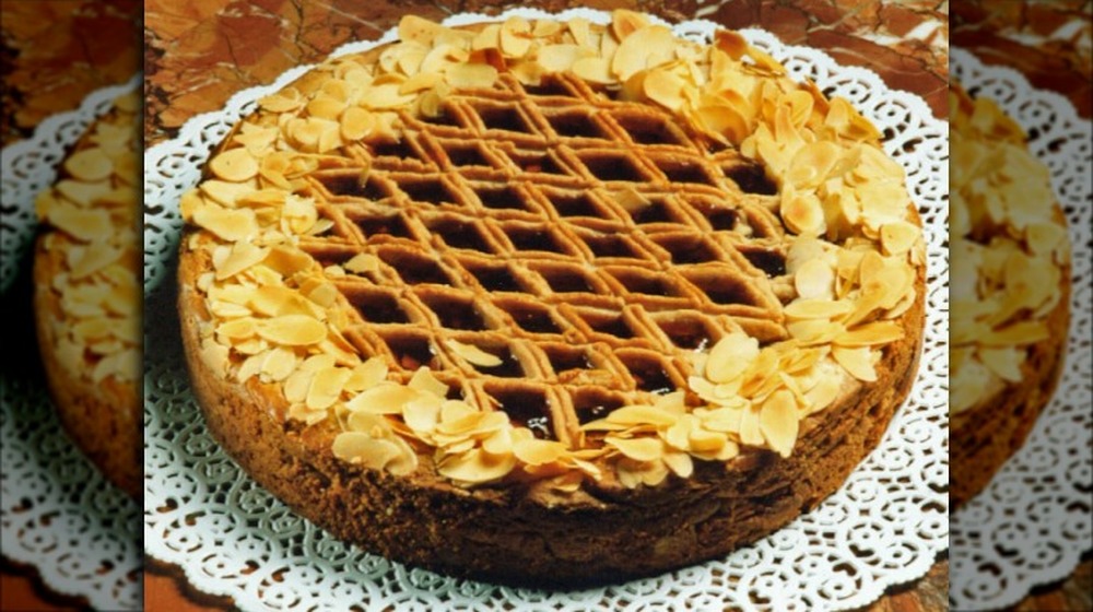 Linzertorte dessert