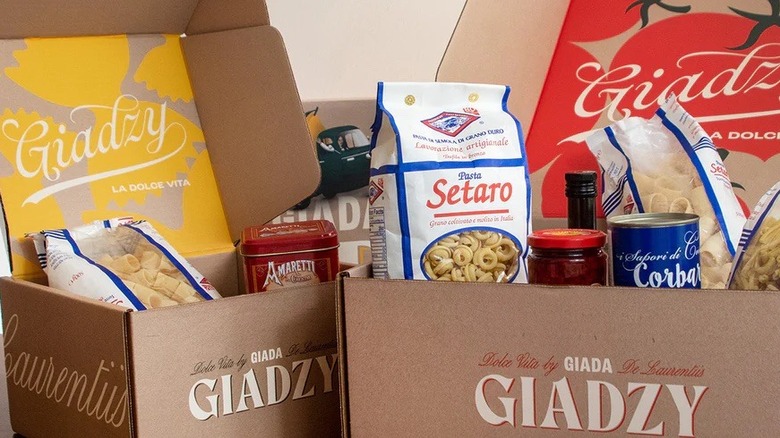 Giadzy pasta and sauce in a box