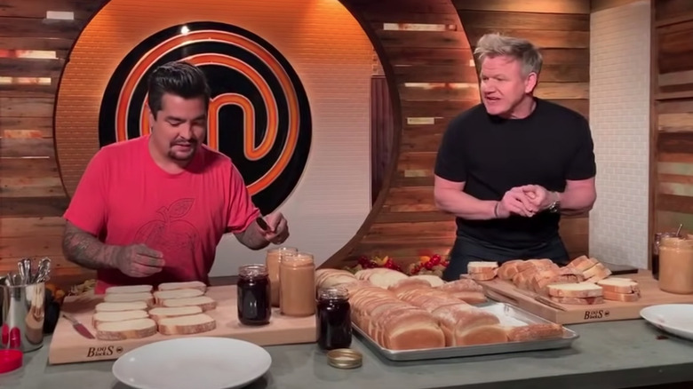 Gordon Ramsay laughing with Aarón Sánchez