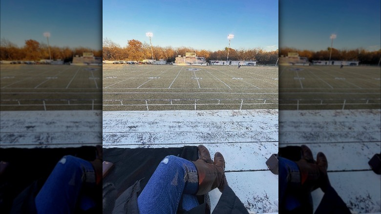 Pioneer Woman takes the field