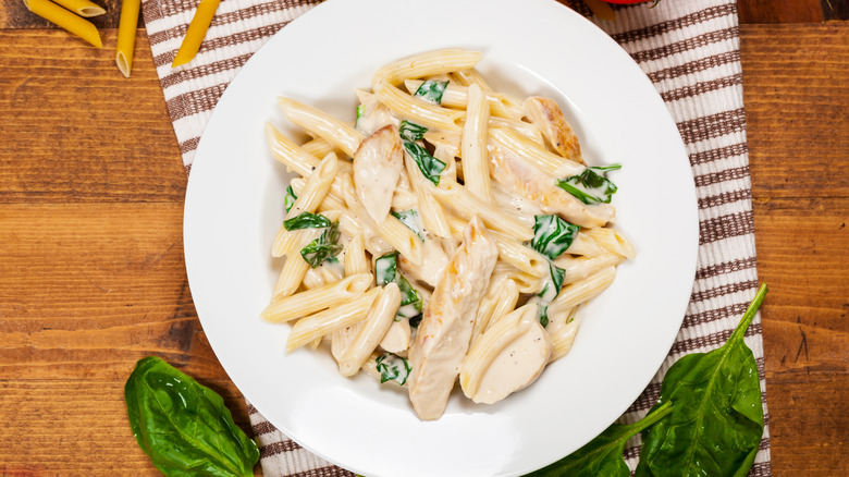 Chicken penne alfredo with spinach