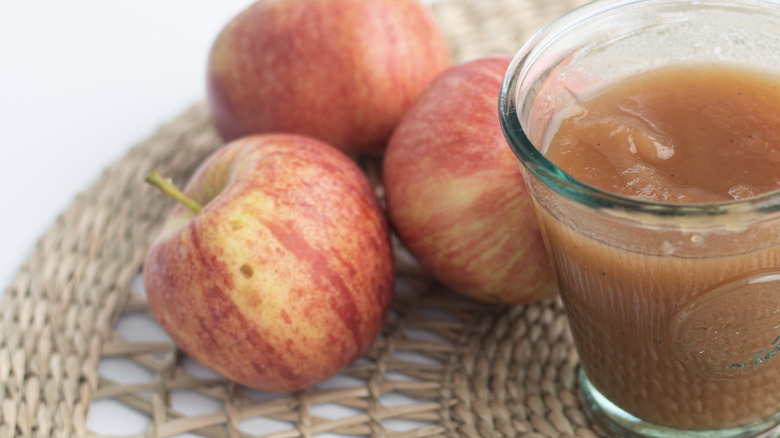 apples and apple butter