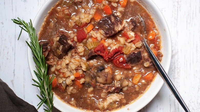 Instant Pot beef barley soup