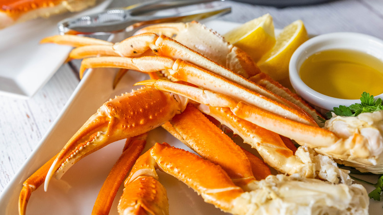 cooked crab legs