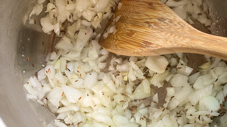 Cooking onion and cumin seeds