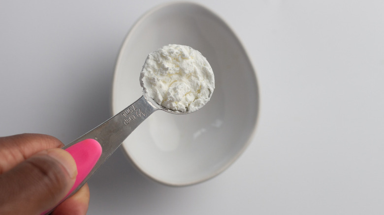 white bowl with cornstarch