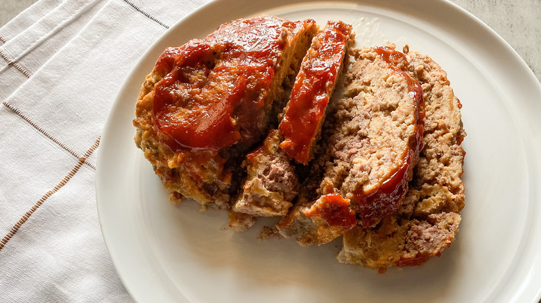 meatloaf on a plate 