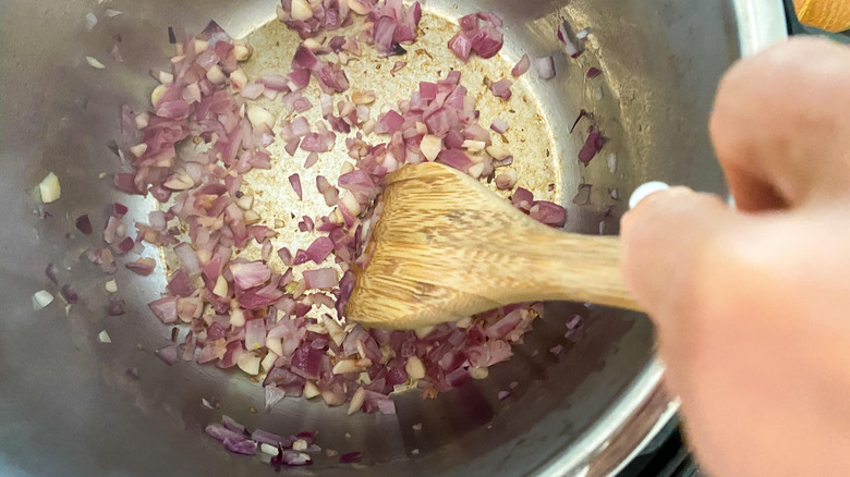 onions, garlic in instant pot 