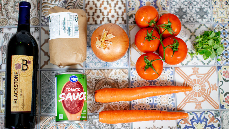 Ingredients for spaghetti bolognese sauce