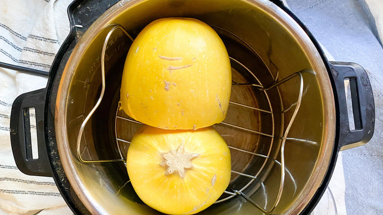 cooking spaghetti squash