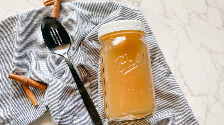 apple cider in a jar 