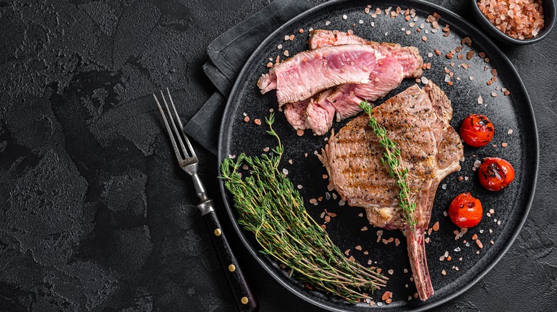 cooked steak cut into slices