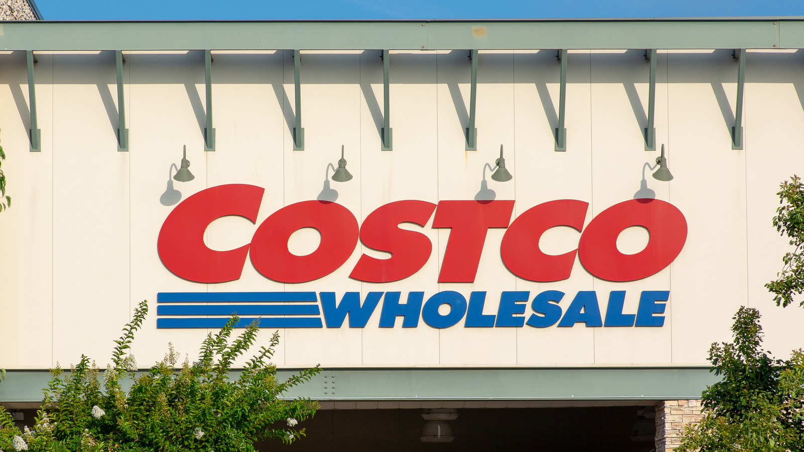 Is Costco Open On New Year's Day 2022?