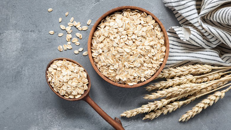 Oats in bowl