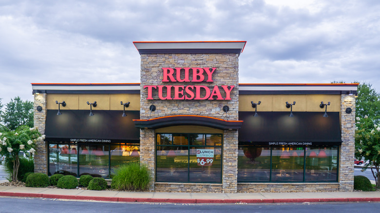 Ruby Tuesday storefront