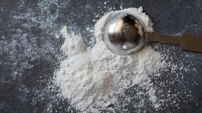 Baking powder with tablespoon