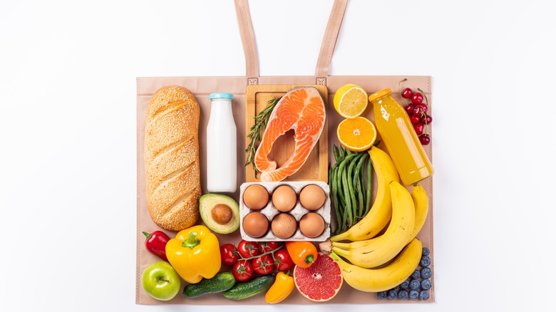 reusable grocery bag with groceries