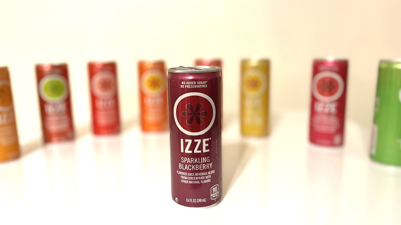 izze blackberry juice drink can