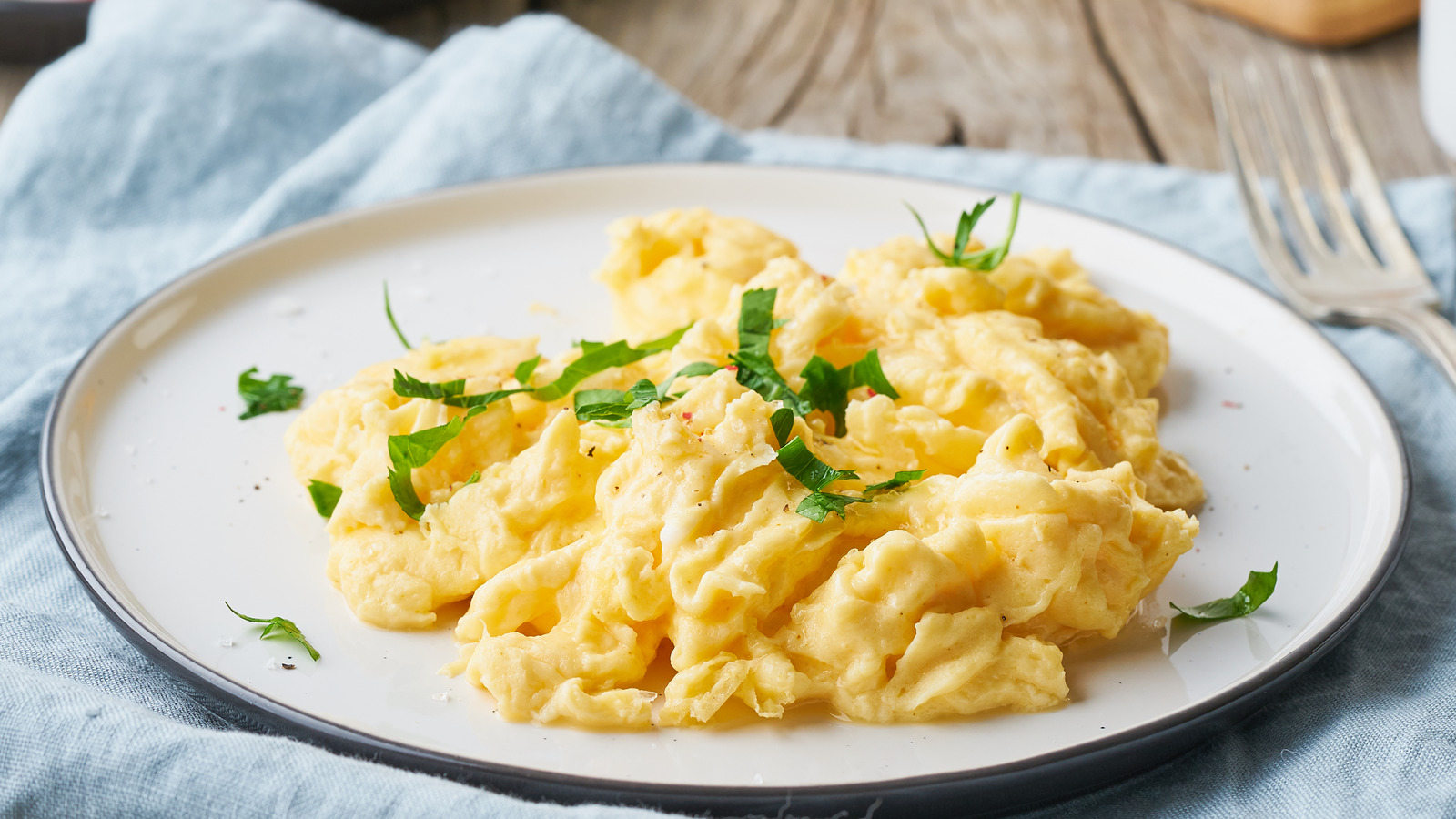 Best Scrambled Eggs Recipe - How To Make Eggs with Cornstarch